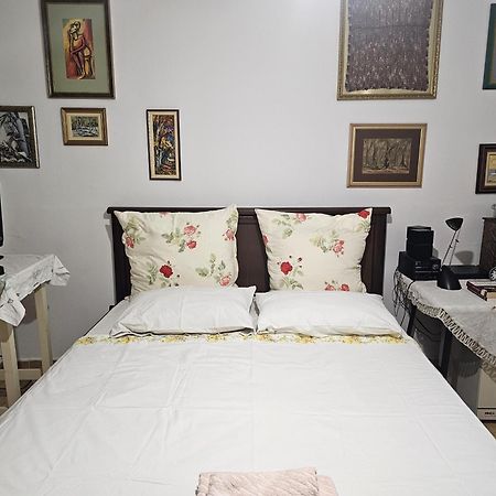 2-Bedroom Apartment With Dajti Mountain View 티라나 외부 사진